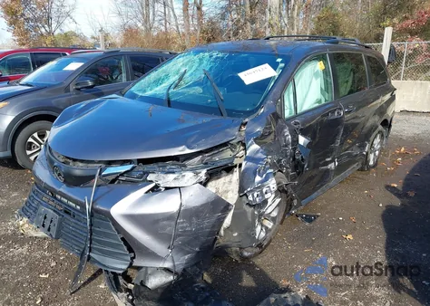 2022 Toyota Sienna Le z USA, uszkodzony, nr VIN 5TDKRKEC0NS091188
